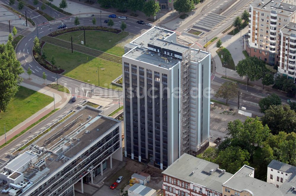 Luftbild Magdeburg - Modernisierungsarbeiten am Campus Tower in Magdeburg-Alte Neustadt