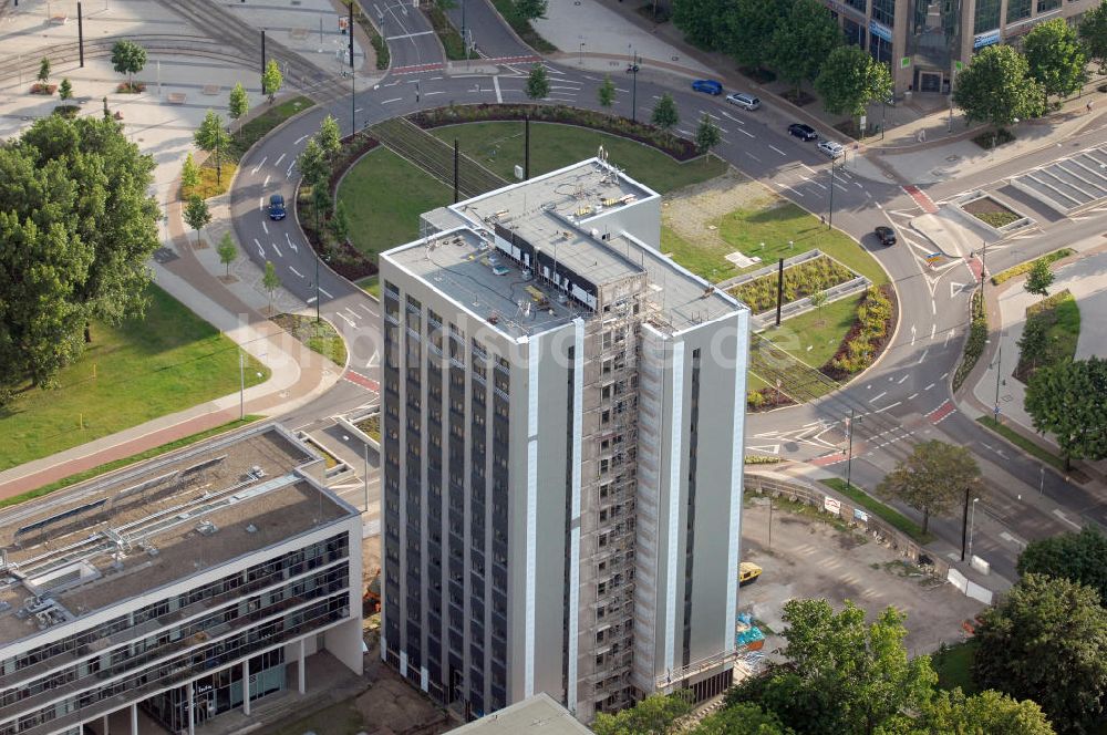 Magdeburg von oben - Modernisierungsarbeiten am Campus Tower in Magdeburg-Alte Neustadt