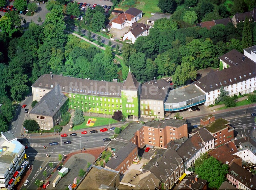 Luftbild Moers - Moerser Rathaus an der Unterwallstraße in der Innenstadt von Moers im Land Nordrhein-Westfalen NRW