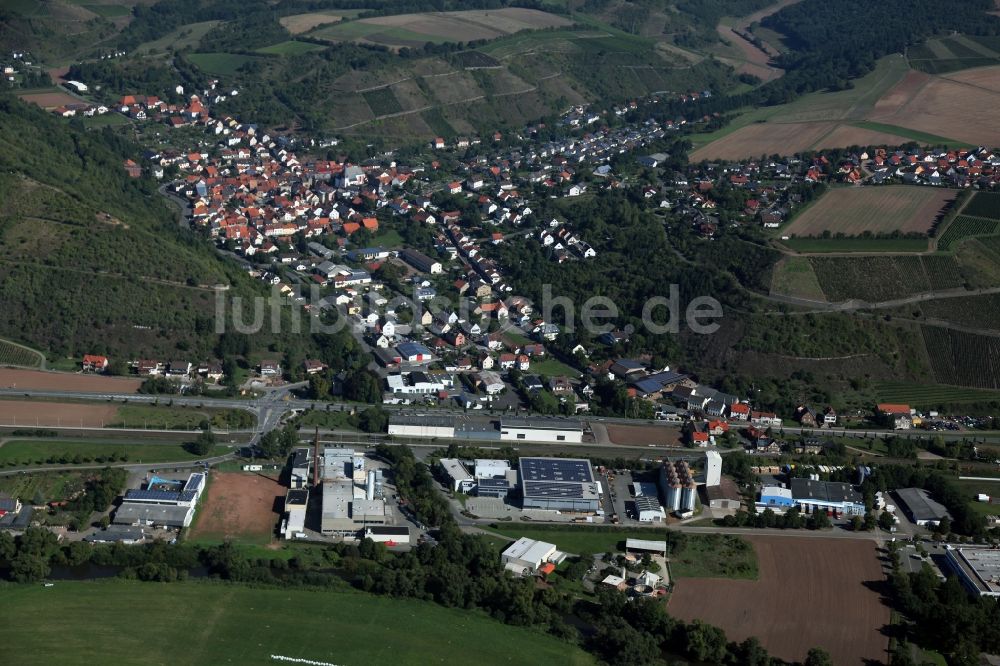 Monzingen von oben - Monzingen Verbandsgemeinde Bad Sobernheim im Bundesland Rheinland-Pfalz