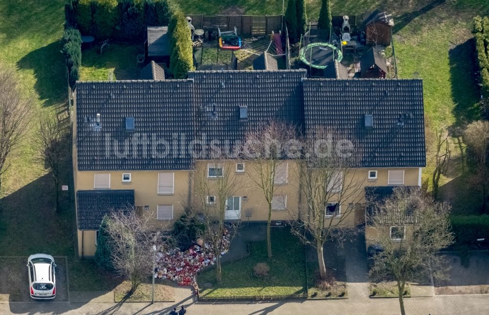 Herne aus der Vogelperspektive: Mordfall im Reihenhaus in der Siedlung im Dannekamp im Ortsteil Wanne-Eickel in Herne im Bundesland Nordrhein-Westfalen