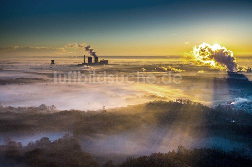 Luftbild Hamm - Morgennebel über der Lippe und den Wiesen der Lippeauen beim Sonnenaufgang am Stadtrand von Hamm Nordrhein-Westfalen