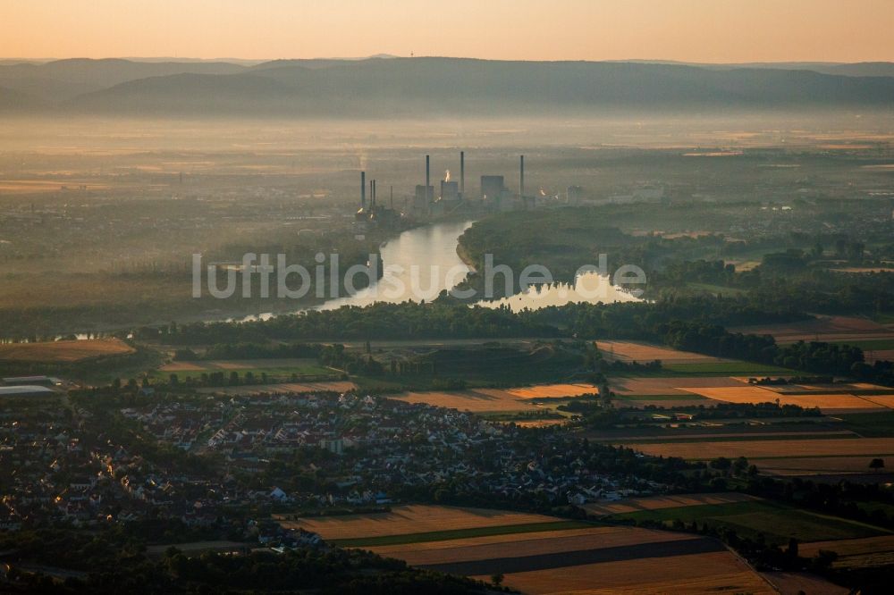 Mannheim von oben - Morgenstimmung über Großkraftwerk Mannheim in Mannheim im Bundesland Baden-Württemberg