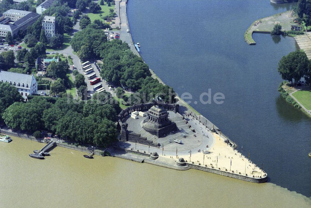 Koblenz von oben - Moselmündung am Deutschen Eck in Koblenz