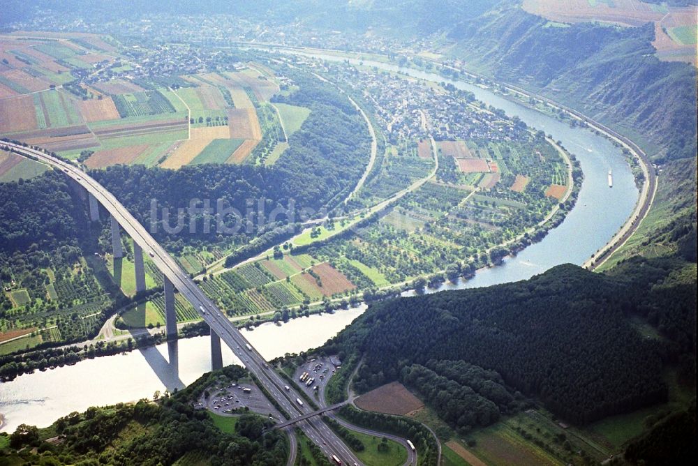 Luftaufnahme Winningen - Moseltalbrücke bei Winningen im Bundesland Rheinland-Pfalz