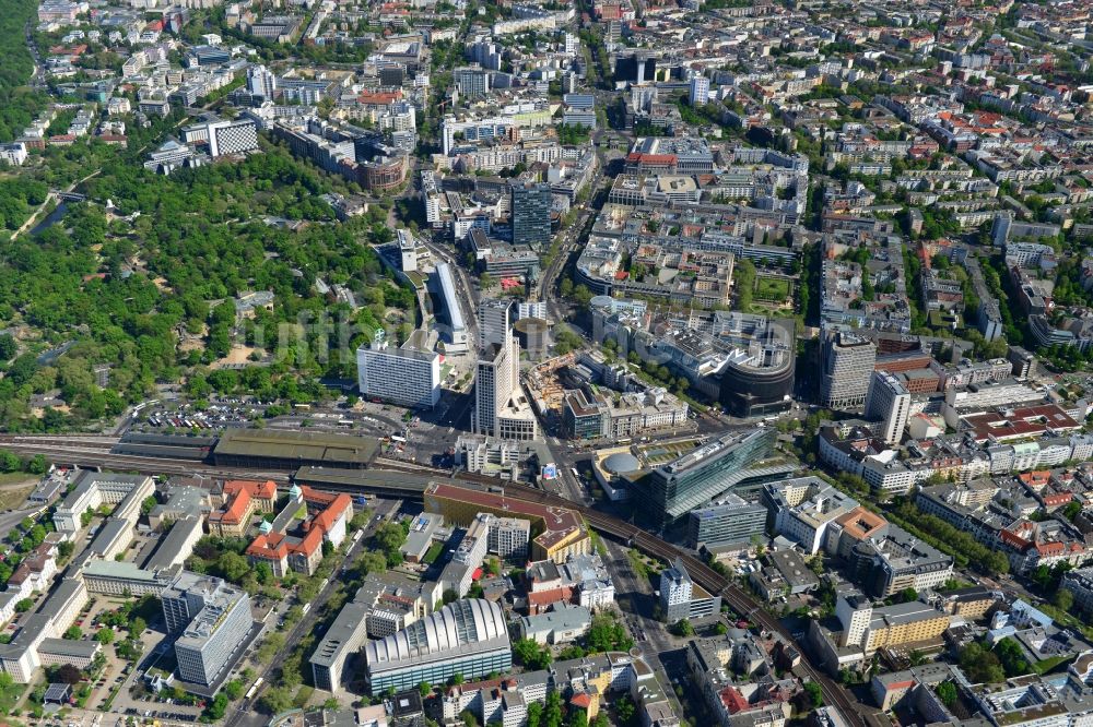 Luftbild Berlin - Motel One in der Kantstraße im Stadtteil Berlin Charlottenburg