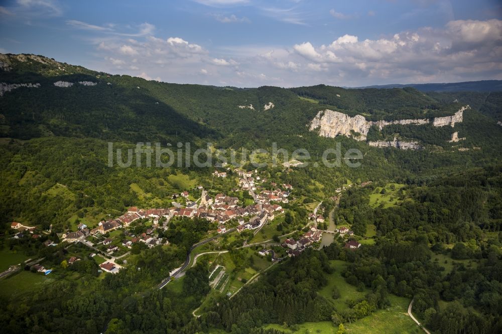 Mouthier-Haute-Pierre aus der Vogelperspektive: Mouthier-Haute-Pierre in der Provinz Franche-Comté in Frankreich