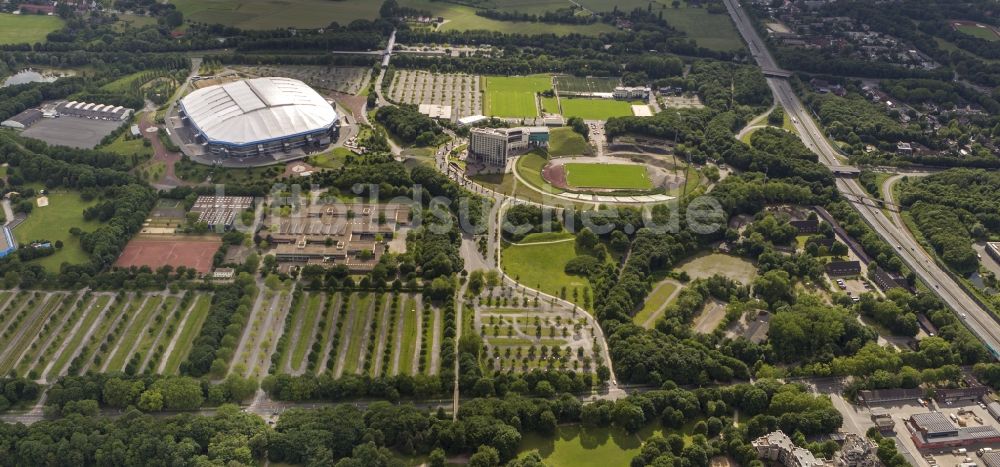 Gelsenkirchen aus der Vogelperspektive: Multifunktionshalle Veltins- Arena Gelsenkirchen im Bundesland Nordrhein-Westfalen