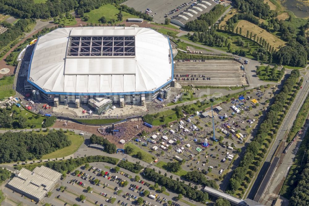 Gelsenkirchen von oben - Multifunktionshalle Veltins- Arena Gelsenkirchen im Bundesland Nordrhein-Westfalen