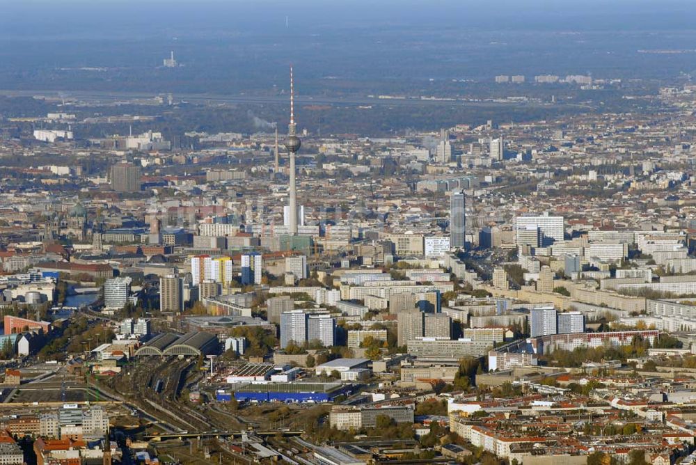 Berlin aus der Vogelperspektive: Multifunktionshalle O2 World