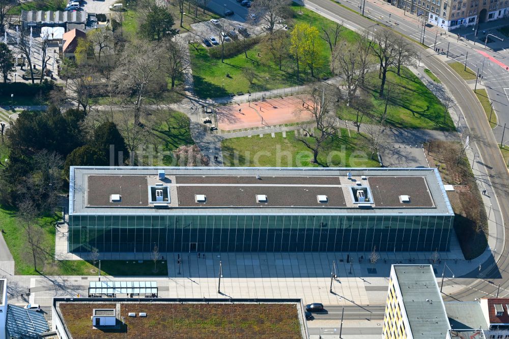 Luftbild Dessau - Museum Bauhaus Museum Dessau in Dessau im Bundesland Sachsen-Anhalt, Deutschland