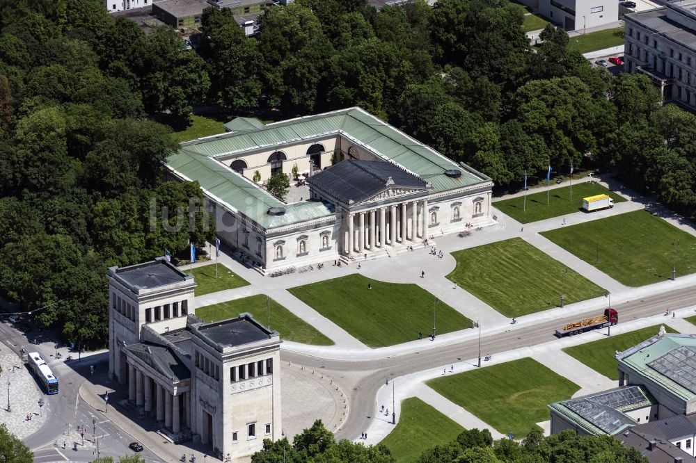 München von oben - Museum Glyptothek am Königsplatz in München im Bundesland Bayern, Deutschland