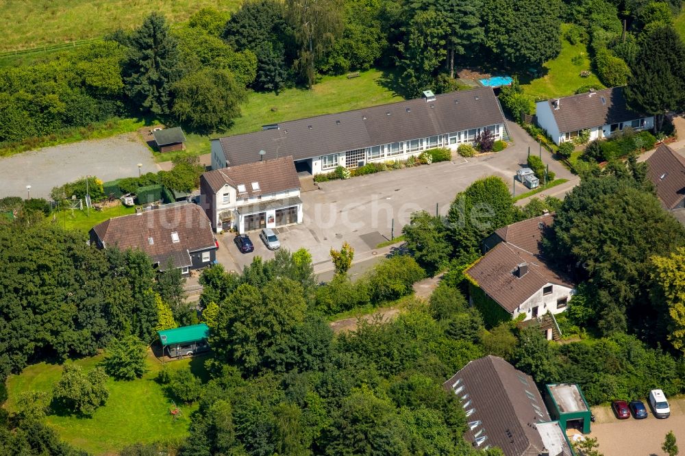 Hattingen aus der Vogelperspektive: Museums- Gebäude- Ensemble Bandwebereimuseum Elfinghausen in Hattingen im Bundesland Nordrhein-Westfalen