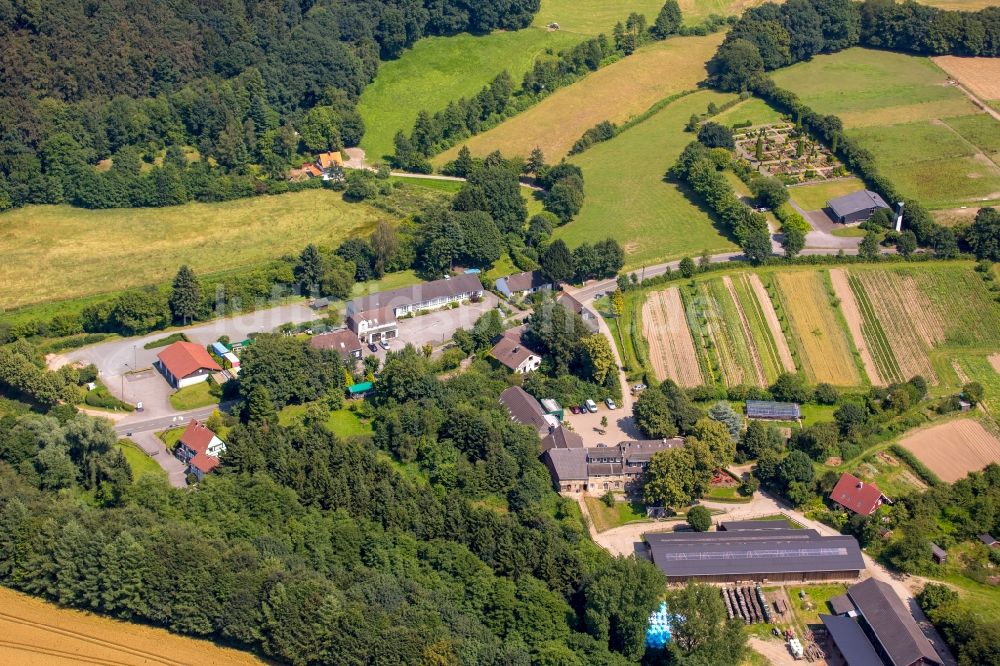 Hattingen aus der Vogelperspektive: Museums- Gebäude- Ensemble Bandwebereimuseum Elfinghausen in Hattingen im Bundesland Nordrhein-Westfalen