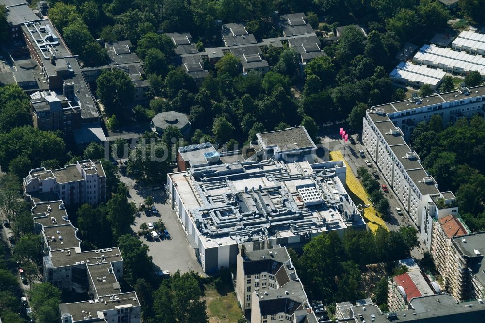 Berlin aus der Vogelperspektive: Museums- Gebäude- Ensemble Berlinische Galerie im Ortsteil Kreuzberg in Berlin, Deutschland