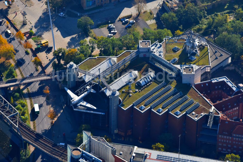 Luftaufnahme Berlin - Museums- Gebäude- Ensemble des Deutschen Technikmuseums Berlin ( DTMB ) im Ortsteil Kreuzberg in Berlin, Deutschland