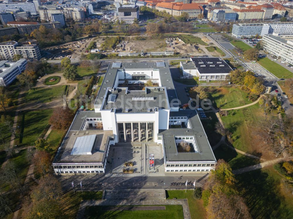 Luftaufnahme Dresden - Museums- Gebäude- Ensemble Deutsches Hygiene-Museum in Dresden im Bundesland Sachsen