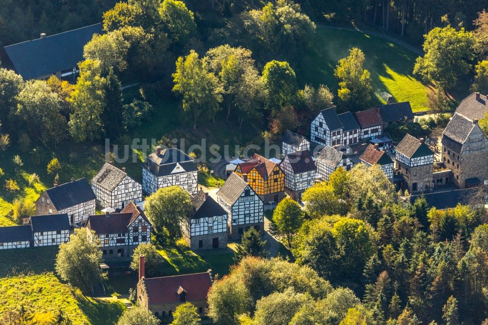 Selbecke aus der Vogelperspektive: Museums- Gebäude- Ensemble Deutsches Schmiedemuseum in Selbecke im Bundesland Nordrhein-Westfalen, Deutschland