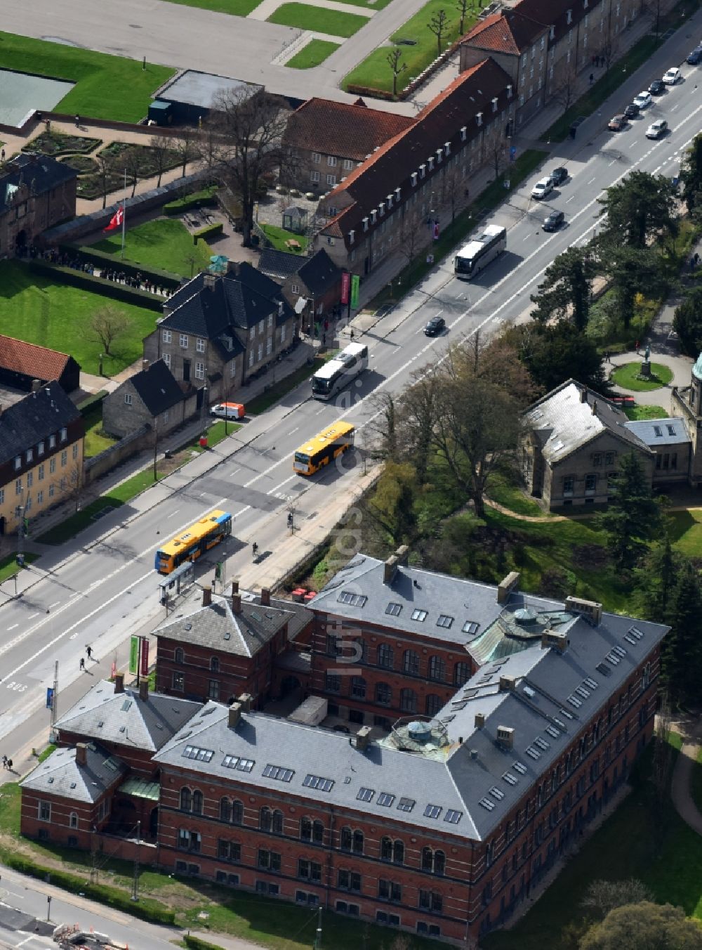 Luftbild Kopenhagen - Museums- Gebäude- Ensemble des Geologisk Museum am Oster Voldgade in Kopenhagen in Region Hovedstaden, Dänemark