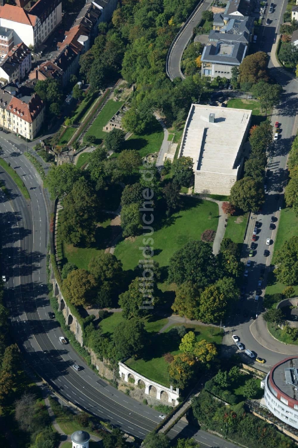 Kassel von oben - Museums- Gebäude- Ensemble GRIMMWELT Kassel gGmbH in Kassel im Bundesland Hessen