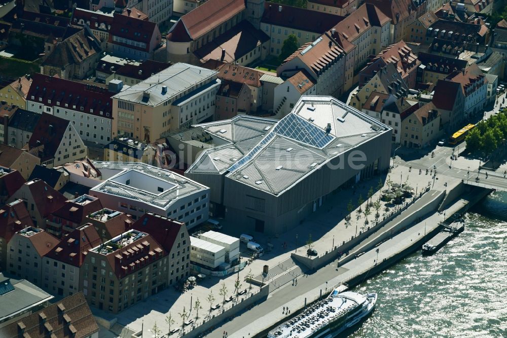 Regensburg von oben - Museums- Gebäude- Ensemble Haus der Bayerischen Geschichte - Museum in Regensburg im Bundesland Bayern, Deutschland