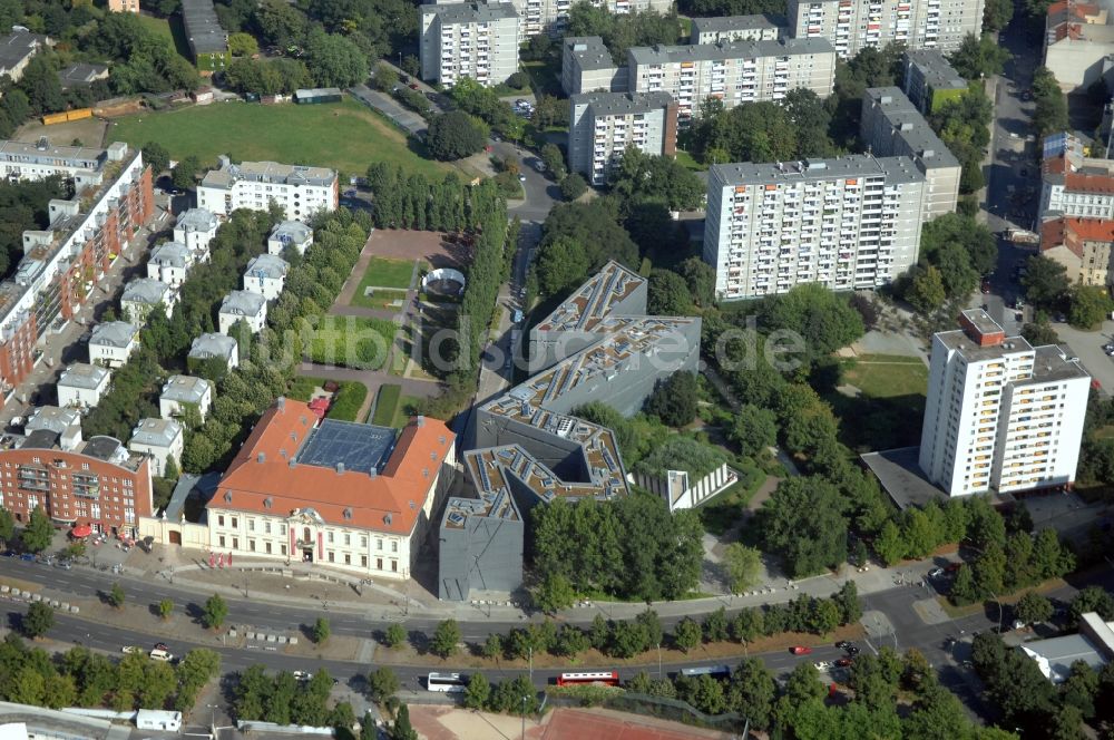 Luftbild Berlin - Museums- Gebäude- Ensemble Jüdisches Museum an der Lindenstraße in Berlin