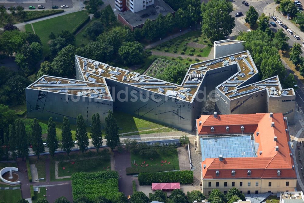 Berlin von oben - Museums- Gebäude- Ensemble Jüdisches Museum an der Lindenstraße in Berlin