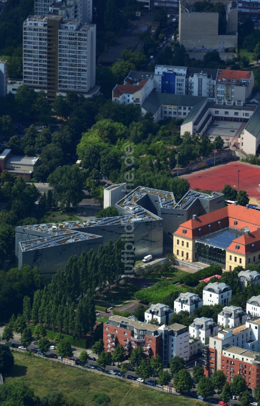 Luftbild Berlin - Museums- Gebäude- Ensemble Jüdisches Museum an der Lindenstraße in Berlin