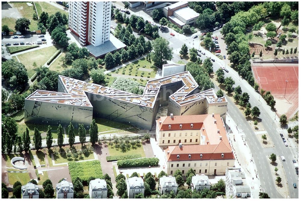 Berlin von oben - Museums- Gebäude- Ensemble Jüdisches Museum an der Lindenstraße in Berlin