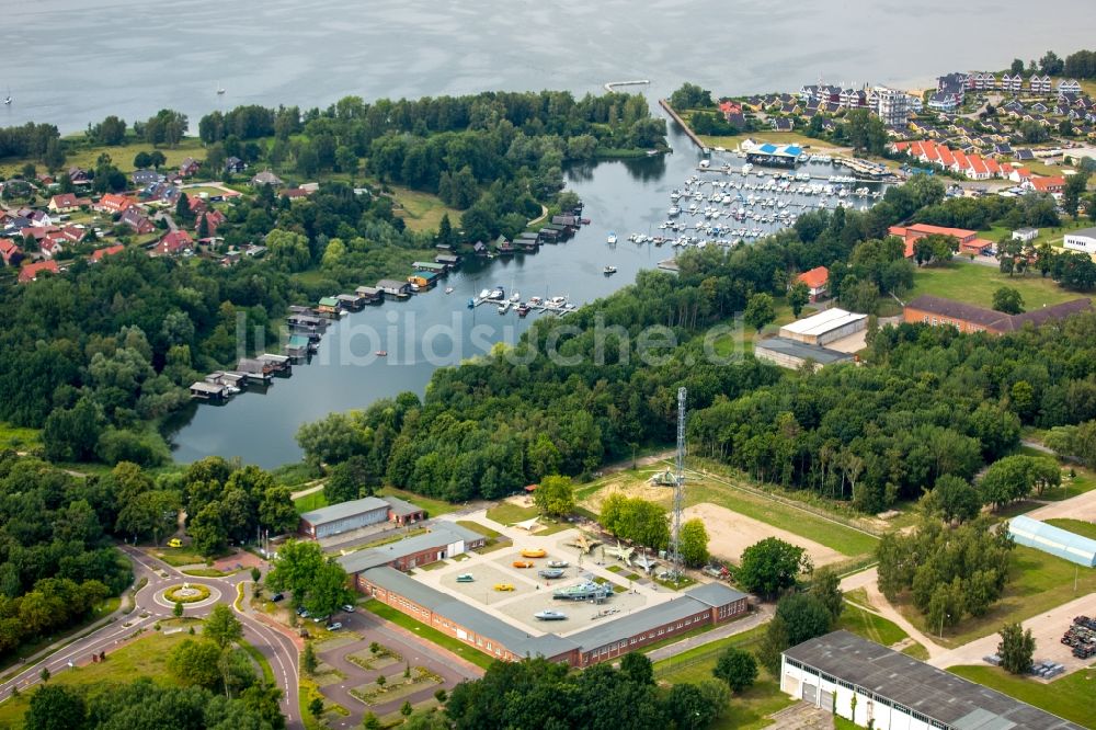 Luftbild Rechlin - Museums- Gebäude- Ensemble Luftfahrttechnisches Museum Rechlin mit Aussenausstellungsfläche in Rechlin im Bundesland Mecklenburg-Vorpommern