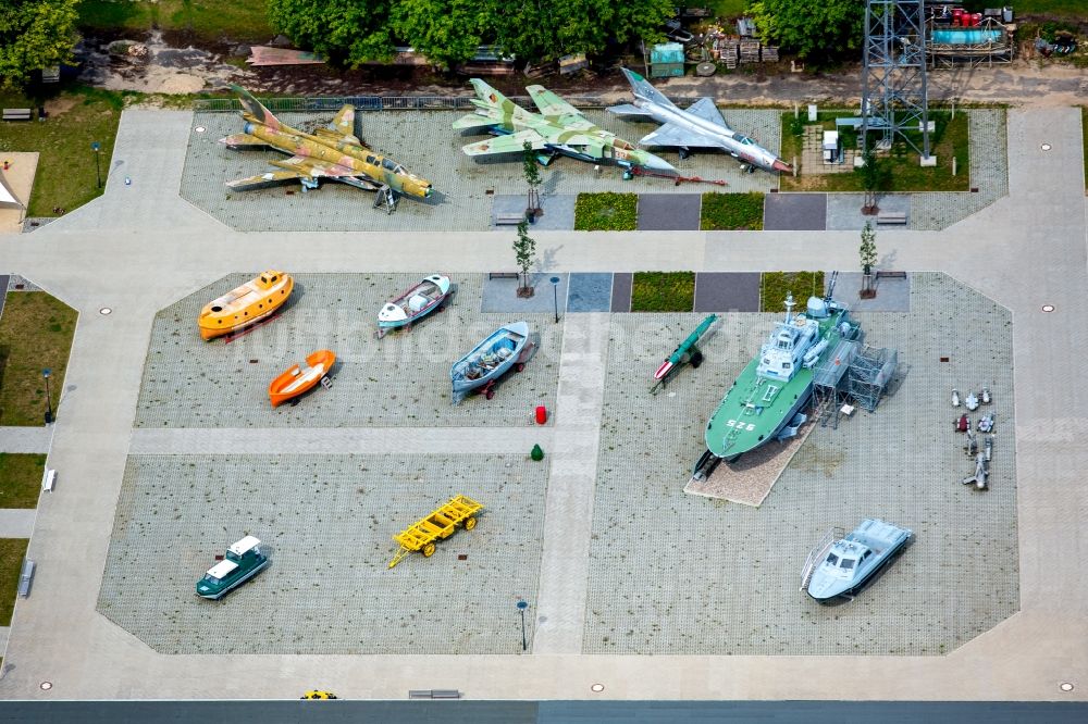 Rechlin aus der Vogelperspektive: Museums- Gebäude- Ensemble Luftfahrttechnisches Museum Rechlin mit Aussenausstellungsfläche in Rechlin im Bundesland Mecklenburg-Vorpommern