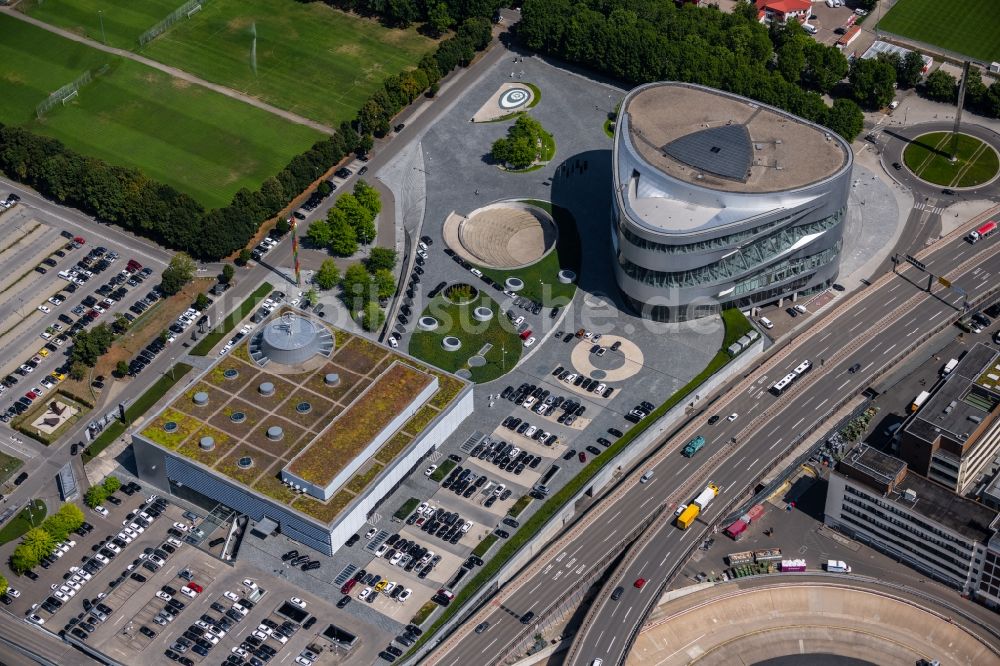 Luftbild Stuttgart - Museums- Gebäude- Ensemble Mercedes-Benz Museum in Untertürkheim in Stuttgart im Bundesland Baden-Württemberg, Deutschland