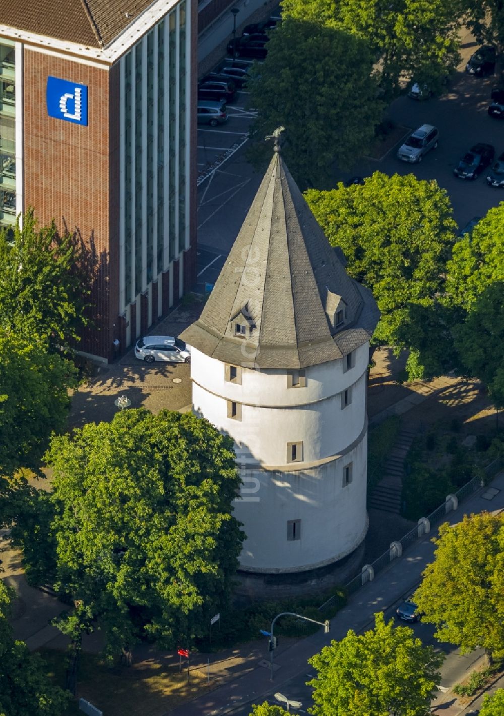 Dortmund aus der Vogelperspektive: Museums- Gebäude- Ensemble des Museum Adlerturm in Dortmund im Bundesland Nordrhein-Westfalen