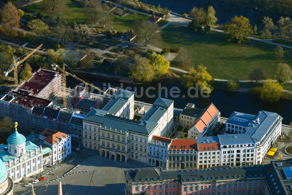 Luftaufnahme Potsdam - Museums- Gebäude- Ensemble Museum Barberini im Ortsteil Nördliche Innenstadt in Potsdam im Bundesland Brandenburg, Deutschland