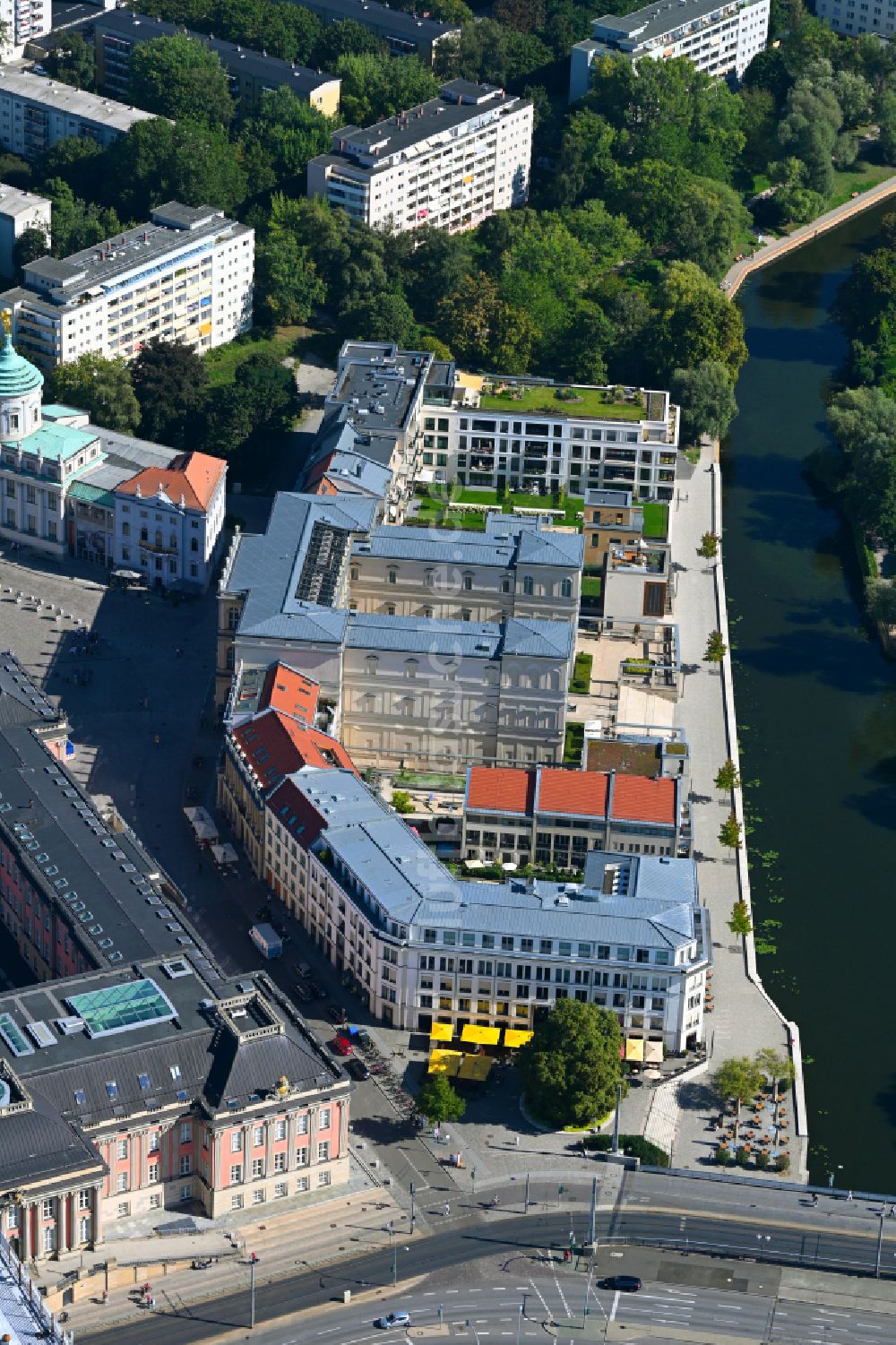 Luftaufnahme Potsdam - Museums- Gebäude- Ensemble Museum Barberini im Ortsteil Nördliche Innenstadt in Potsdam im Bundesland Brandenburg, Deutschland