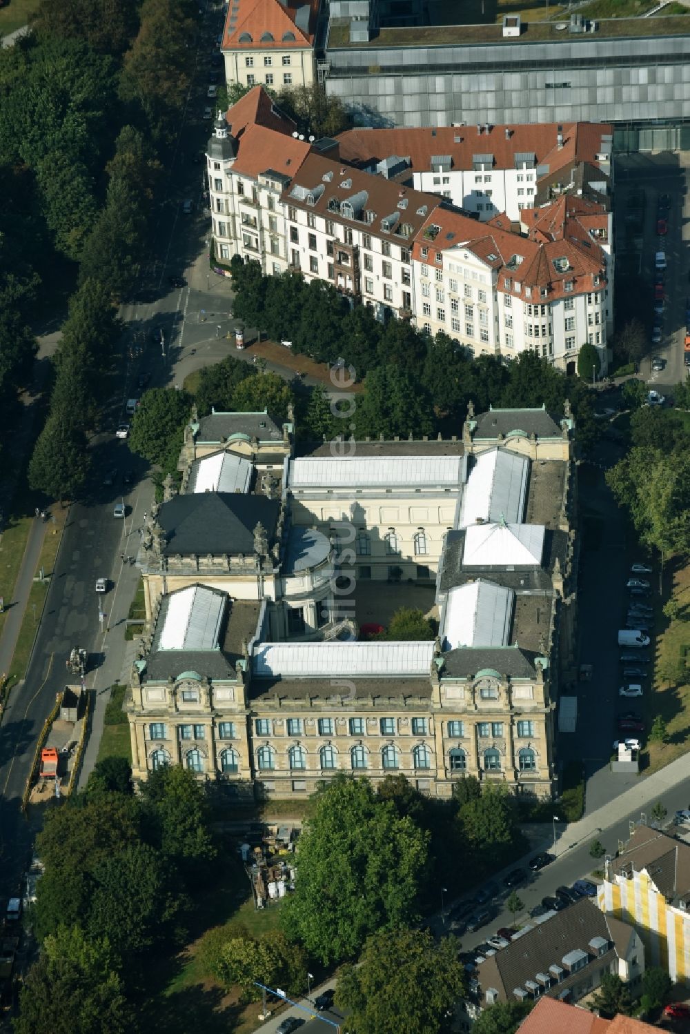 Luftbild Hannover - Museums- Gebäude- Ensemble Niedersächsisches Landesmuseum an der Willy-Brandt-Allee in Hannover im Bundesland Niedersachsen