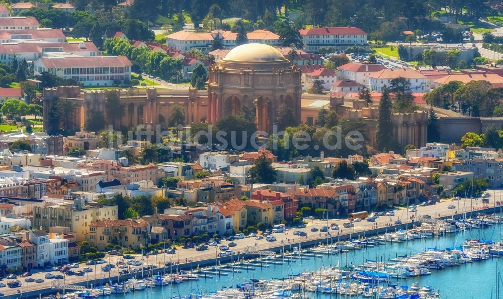 San Francisco von oben - Museums- Gebäude- Ensemble Palace of Fine Arts Theatre 3301 Lyon St in San Francisco in USA