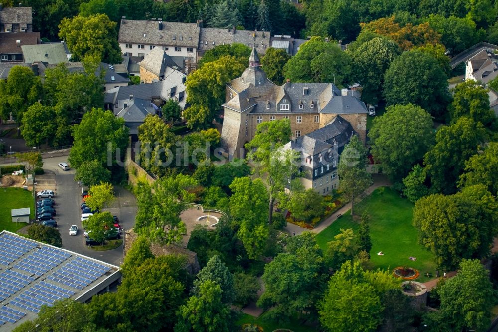 Luftbild Siegen - Museums- Gebäude- Ensemble Siegerlandmuseum im Oberen Schloss in Siegen im Bundesland Nordrhein-Westfalen