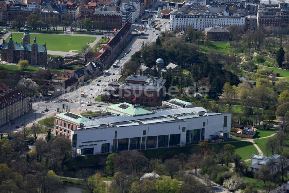 Luftbild Kopenhagen - Museums- Gebäude- Ensemble SMK – Statens Museum for Kunst Solvgade in Kopenhagen in Region Hovedstaden, Dänemark