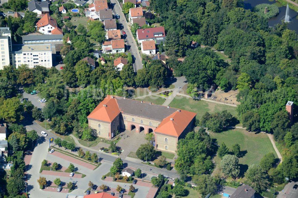 Germersheim von oben - Museums- Gebäude- Ensemble Stadt- und Festungsmuseum im Ludwigstor am Ludwigsring in Germersheim im Bundesland Rheinland-Pfalz