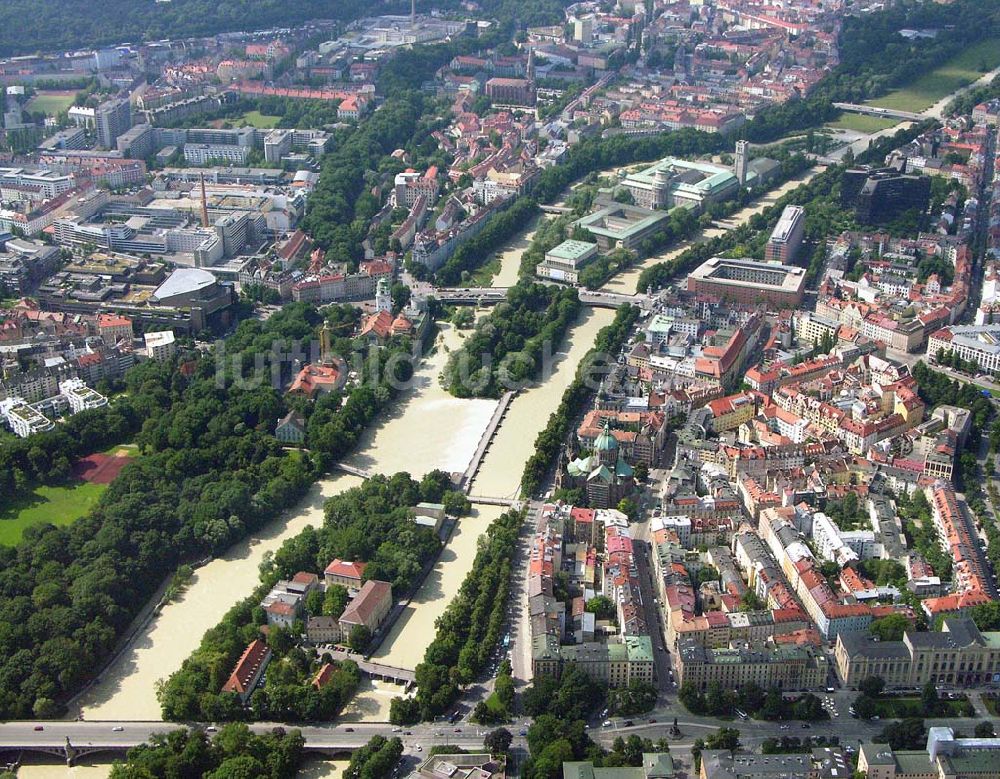 München von oben - Museums- und Praterinsel - München