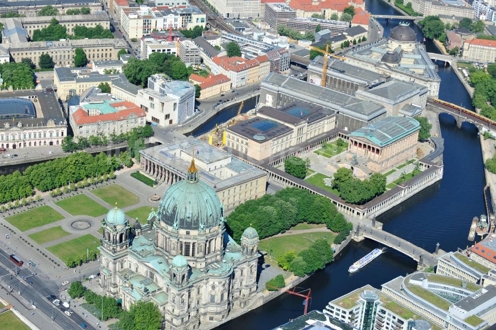 Berlin Mitte aus der Vogelperspektive: Museumsinsel in Berlin Mitte