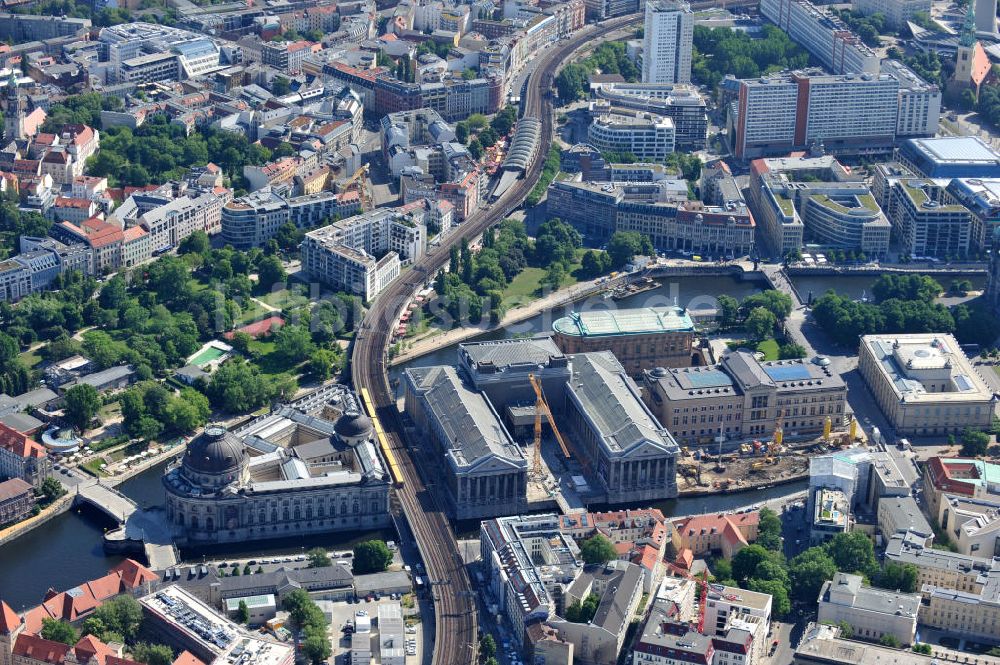 Luftaufnahme Berlin Mitte - Museumsinsel in Berlin Mitte