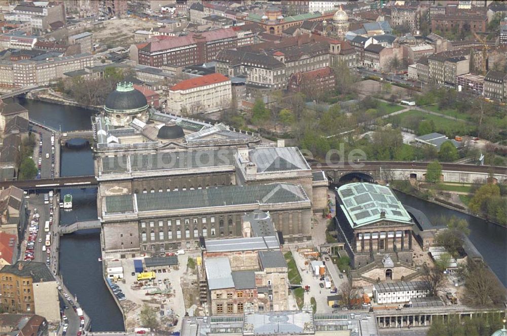 Luftbild Berlin - Museumsinsel in Berlin-Mitte. 1995