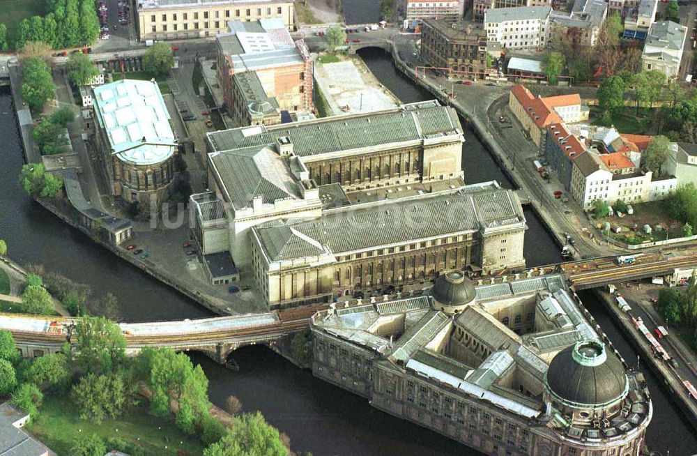 Berlin von oben - Museumsinsel in Berlin-Mitte