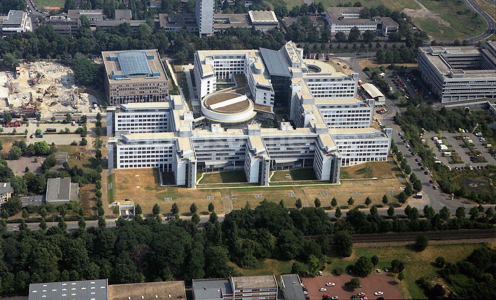 Luftaufnahme Bonn - Museumsmeile mit der Kunst- und Ausstellungshalle der Bundesrepublik Deutschland und dem Haus der Geschichte in Bonn