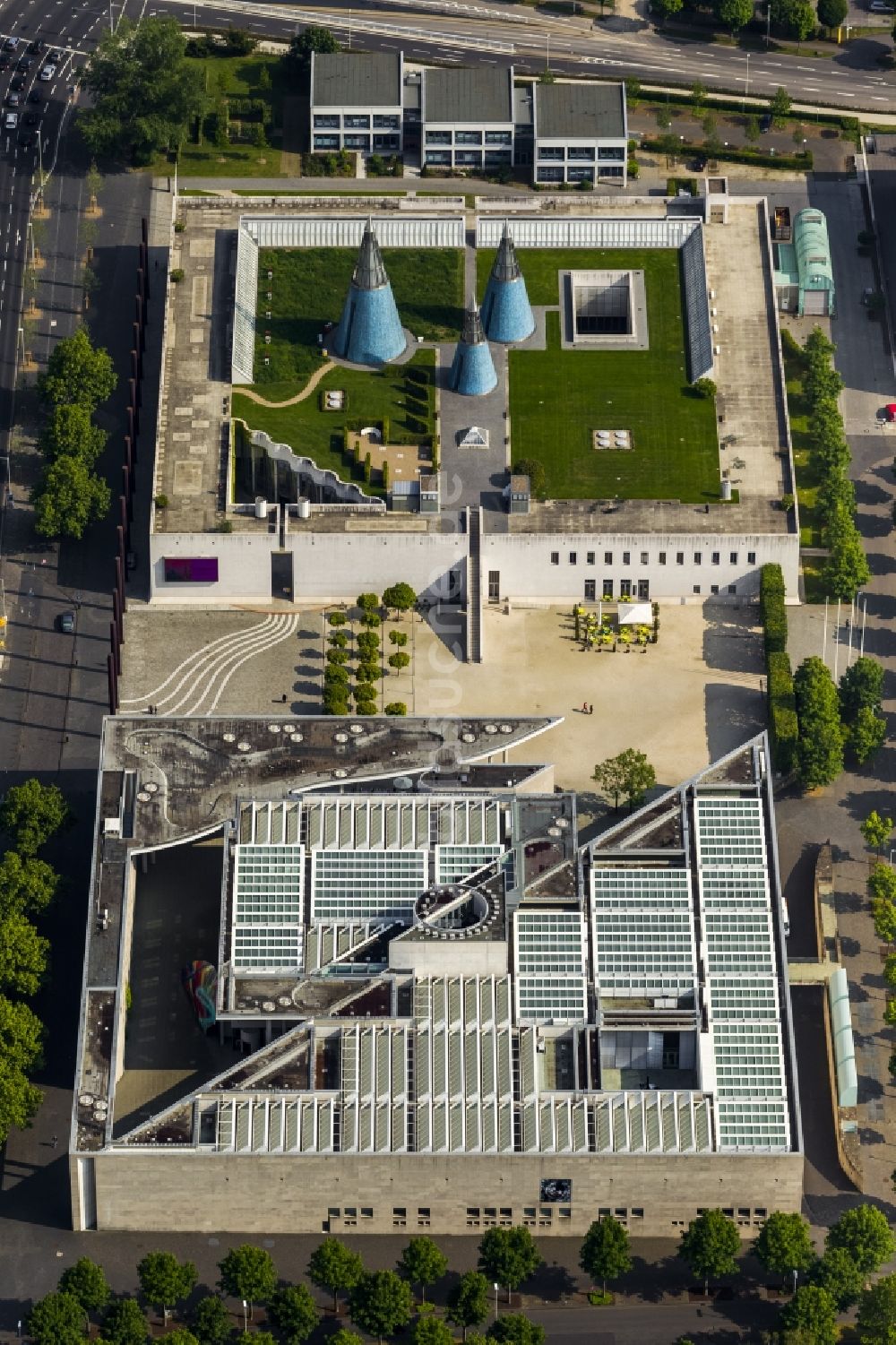 Bonn aus der Vogelperspektive: Museumsmeile mit der Kunst- und Ausstellungshalle der Bundesrepublik Deutschland und dem Haus der Geschichte in Bonn