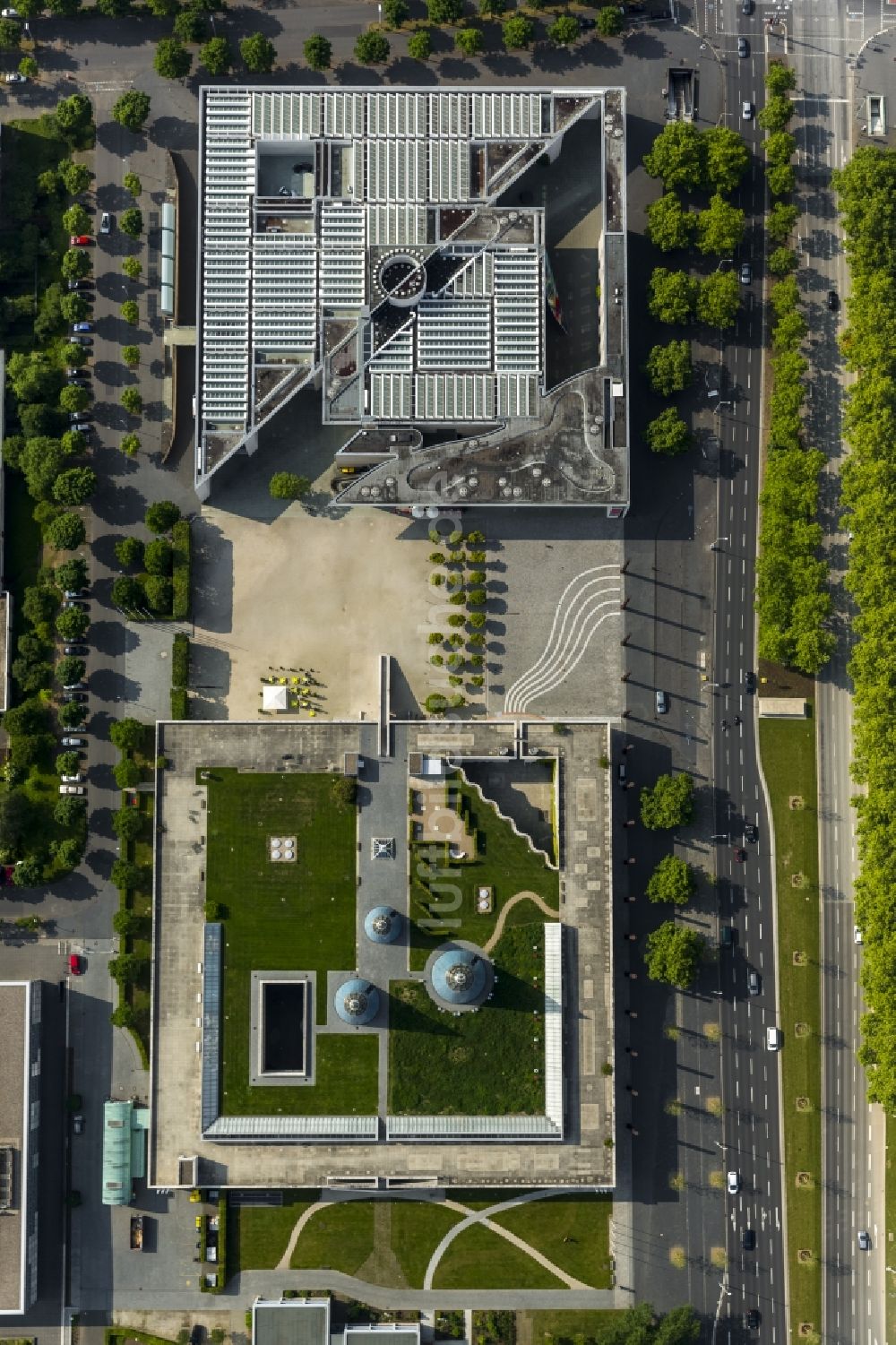 Luftaufnahme Bonn - Museumsmeile mit der Kunst- und Ausstellungshalle der Bundesrepublik Deutschland und dem Haus der Geschichte in Bonn