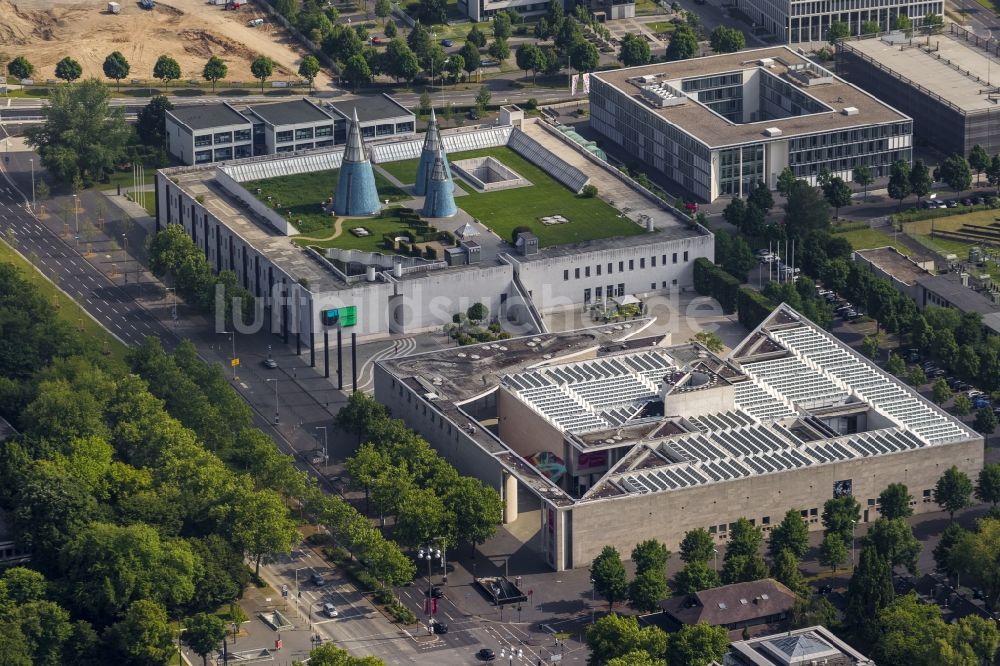 Luftaufnahme Bonn - Museumsmeile mit der Kunst- und Ausstellungshalle der Bundesrepublik Deutschland und dem Haus der Geschichte in Bonn