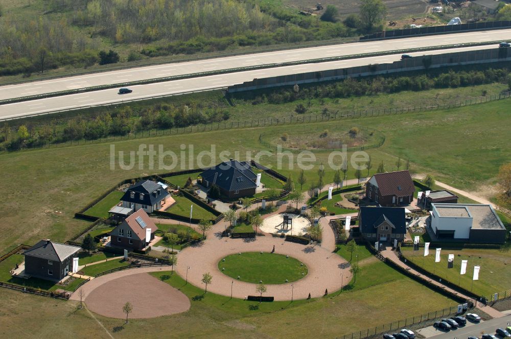 Grebs von oben - Musterhaus- Einfamilienhaus- Siedlung in Grebs im Bundesland Brandenburg, Deutschland